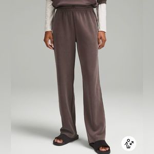 Lululemon Softstreme Sweatpants size 8